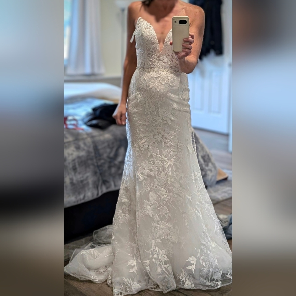 Calla Blanche Elegant Lace Wedding Gown